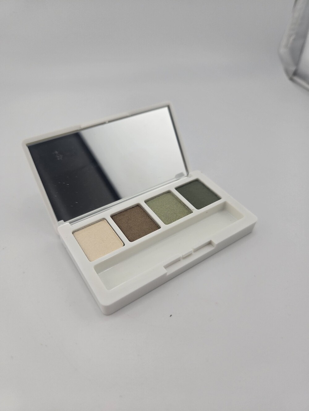 Clinique All About Shadow Eye (05 On Safari 2A Lemongrass 07 Buttered Toast Duo)
